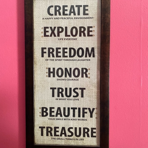 Wall decor - Picture 3 of 3